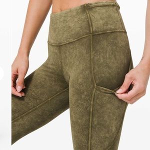 Lulu🍋 Ice Wash Fast & Free 25” size 6 Moss Green